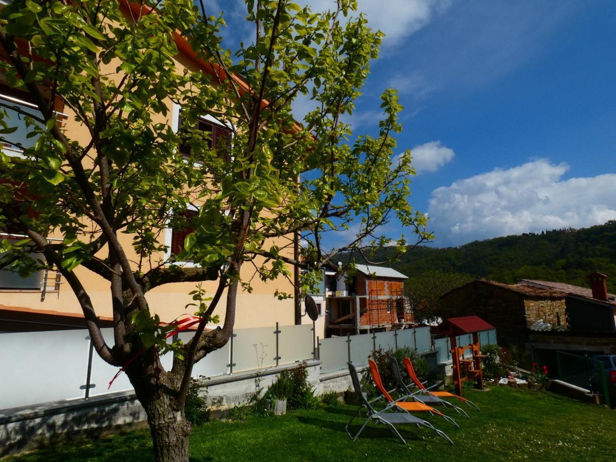 Apartment & Olive Oil Valuma Koper Exterior photo