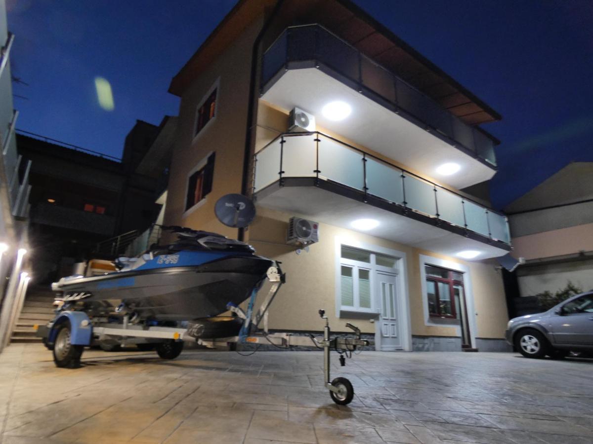 Apartment & Olive Oil Valuma Koper Exterior photo